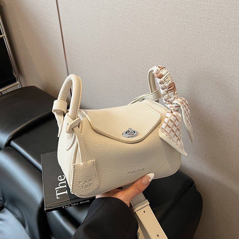 Sac à bandoulière axillaire au - Interior Design High End avis et prix