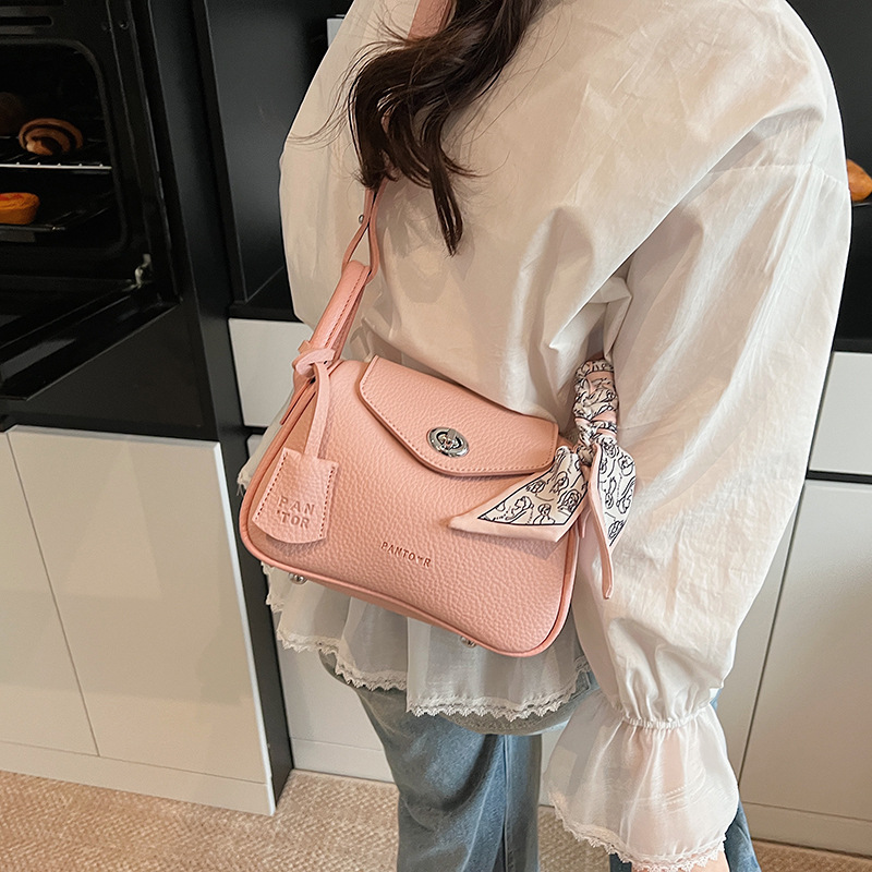 Sac à bandoulière axillaire au - Interior Design High End avis et prix