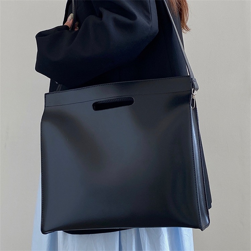 Sac fourre-tout à bandoulière  - Interior Design Documentation avis et prix